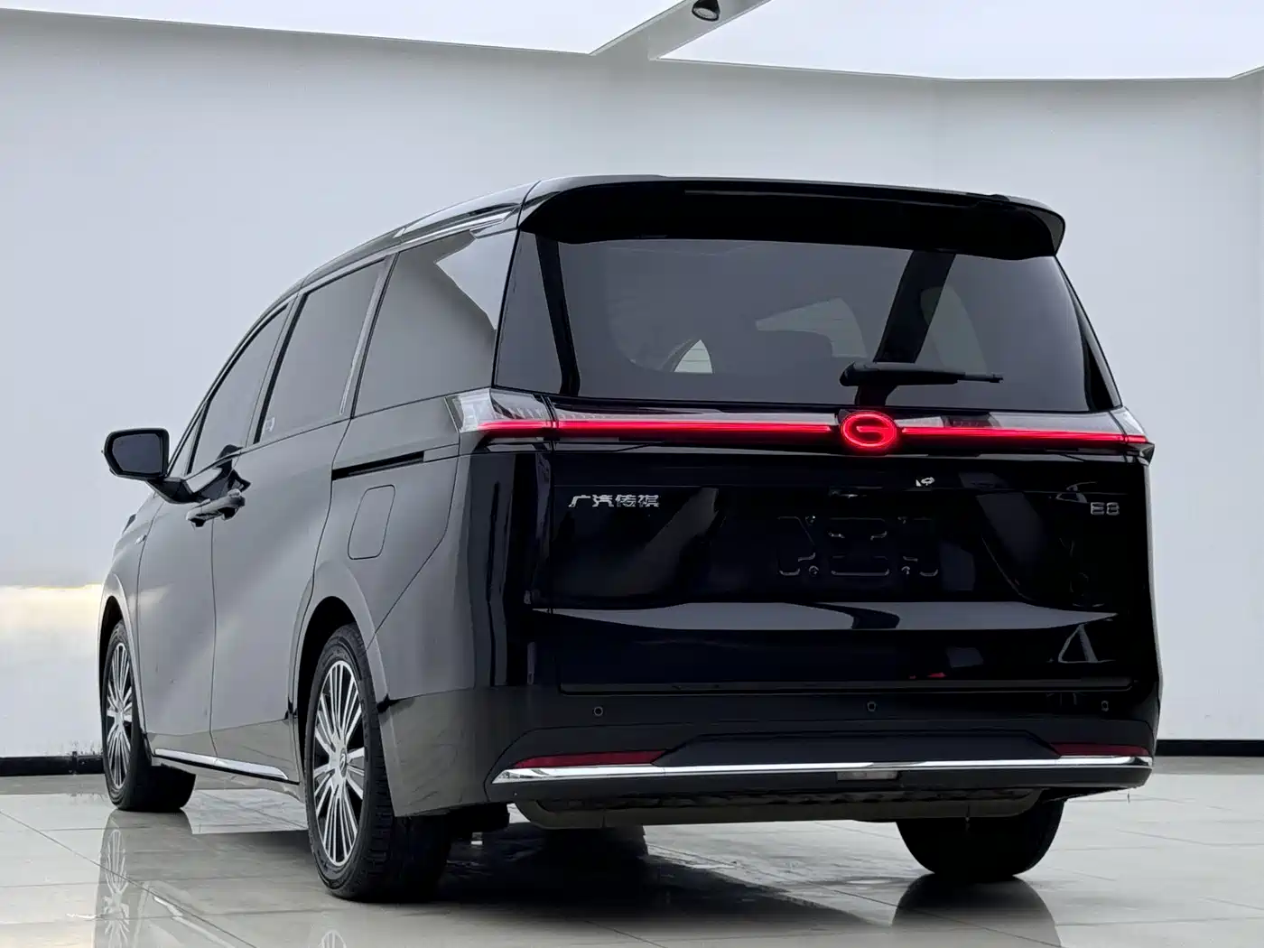 GAC Trumpchi Trumpchi E8 NEV 2024 Model 150km MAX+ фото 17