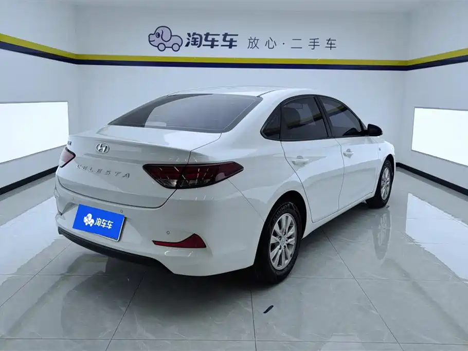 Hyundai Elantra 2020 1.6L Auto GL Pleasing Edition фото 3