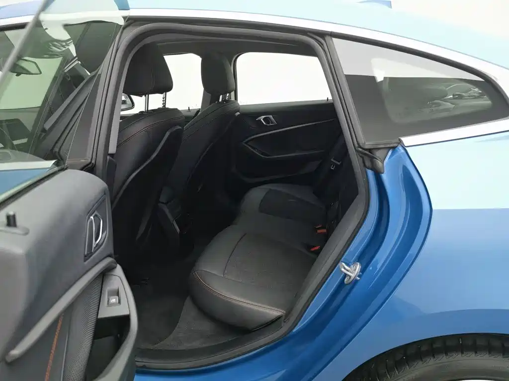 Фото 15 - BMW 2 Series (Import)