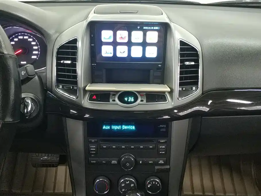 Chevrolet Captiva 2015 2.4L 2WD Urban Edition 7-seater фото 13