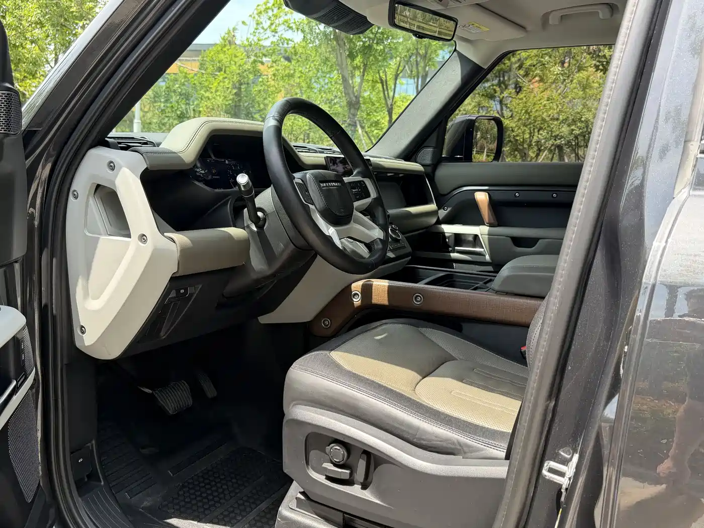 Land Rover Defender 2022 110 P400 X-DYNAMIC HSE фото 14