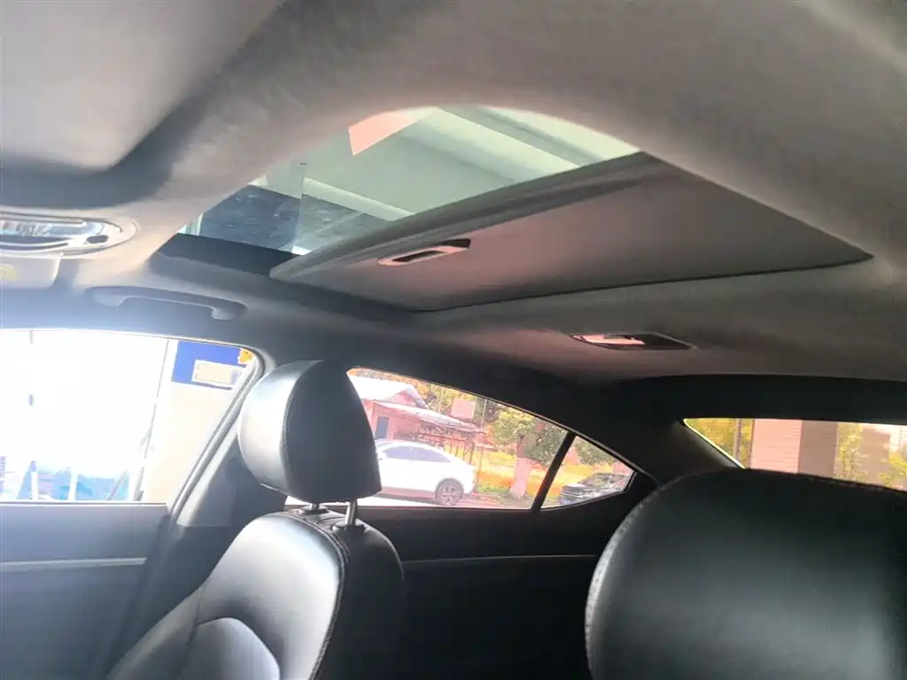 Hyundai Elantra 2016 Model 1.6L Automatic Smart Elite фото 18