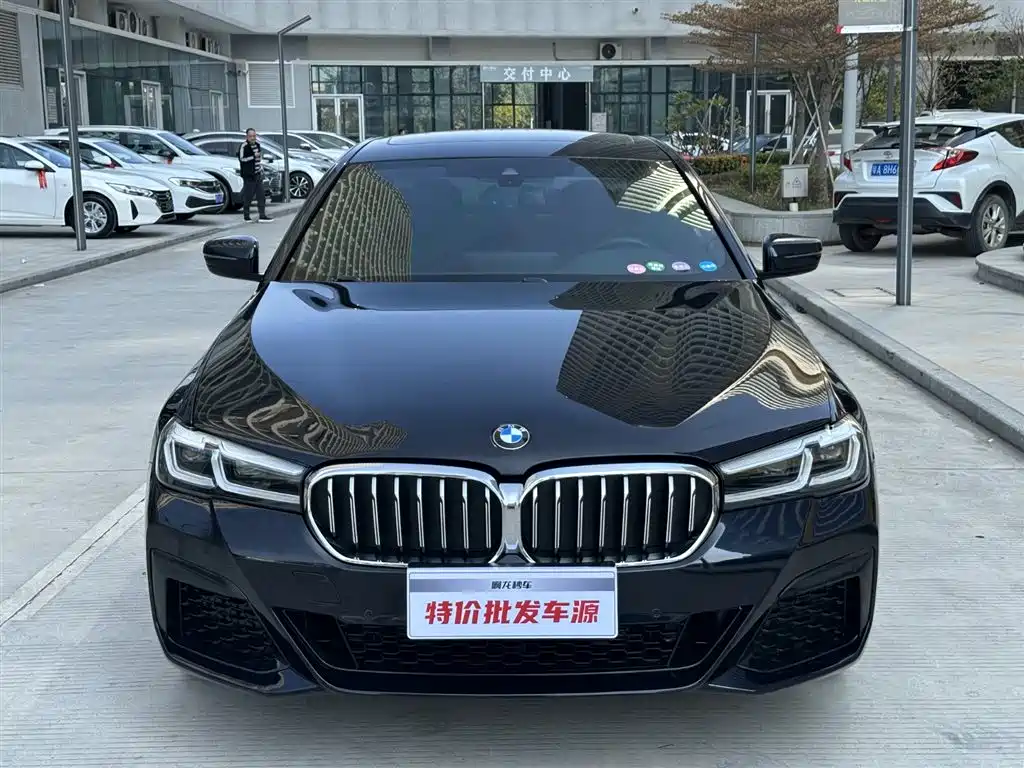 BMW 5 Series 2022 Model Second Facelift 525Li M Sport Package фото 2