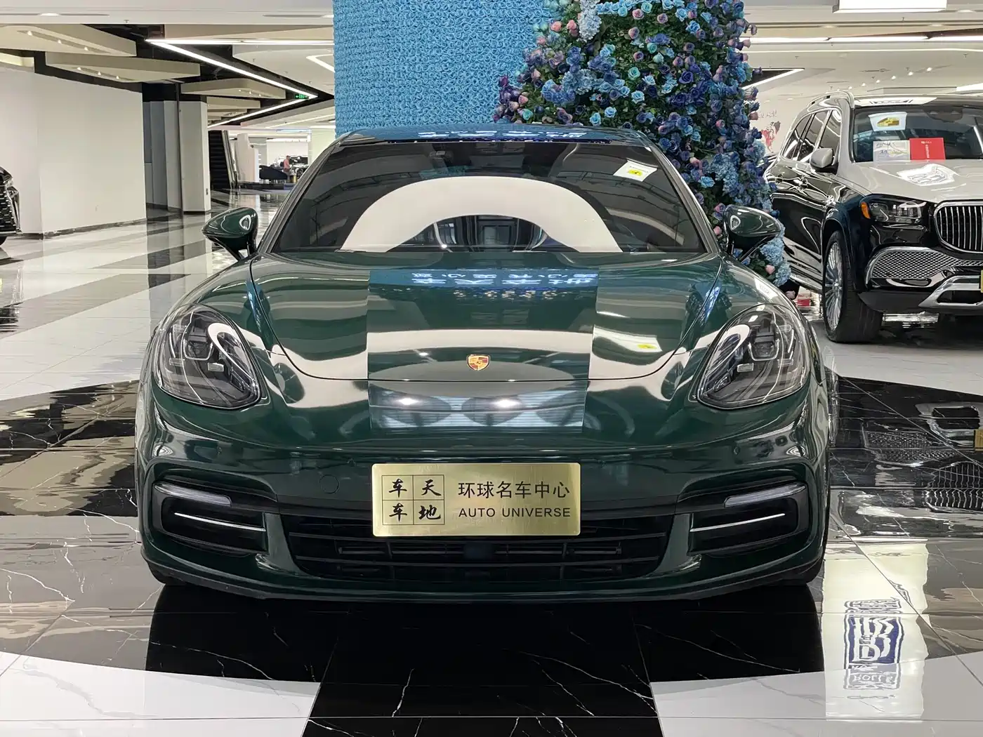Porsche Panamera 2017 Panamera Executive Long Wheelbase 3.0T фото 3