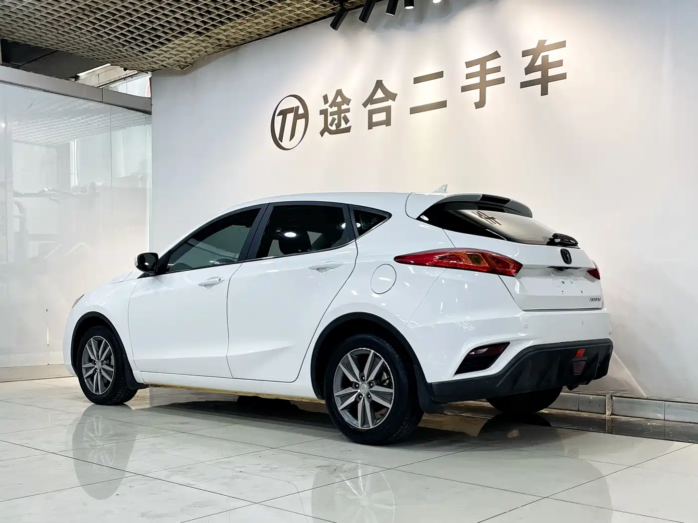 Changan Eado XT 2017 2016 1.6L Manual Stylish Cool Edition