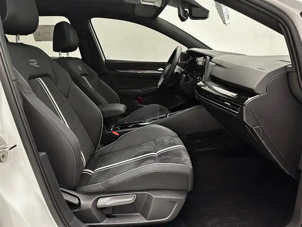 Volkswagen Golf 2021 280TSI DSG R-Line фото 20