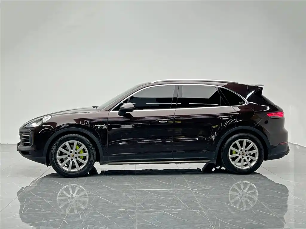 Porsche Cayenne New Energy 2020 Cayenne E-Hybrid 2.0T фото 3
