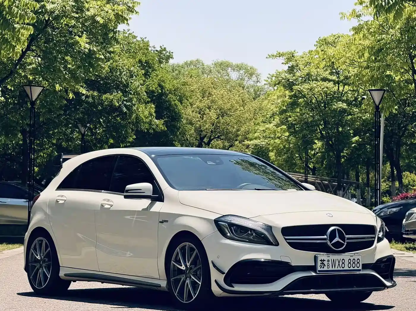 Mercedes-Benz A-Class AMG (Import) 2016 AMG A 45 4MATIC фото 3