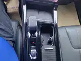 Фото 16 - Geely Atlas