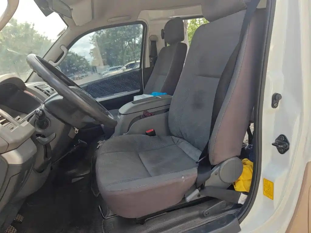 Foton Fengjing G7 2017 2017 2.0L Long Wheelbase Commercial Cargo Van High Roof 6-seater 4Q20M