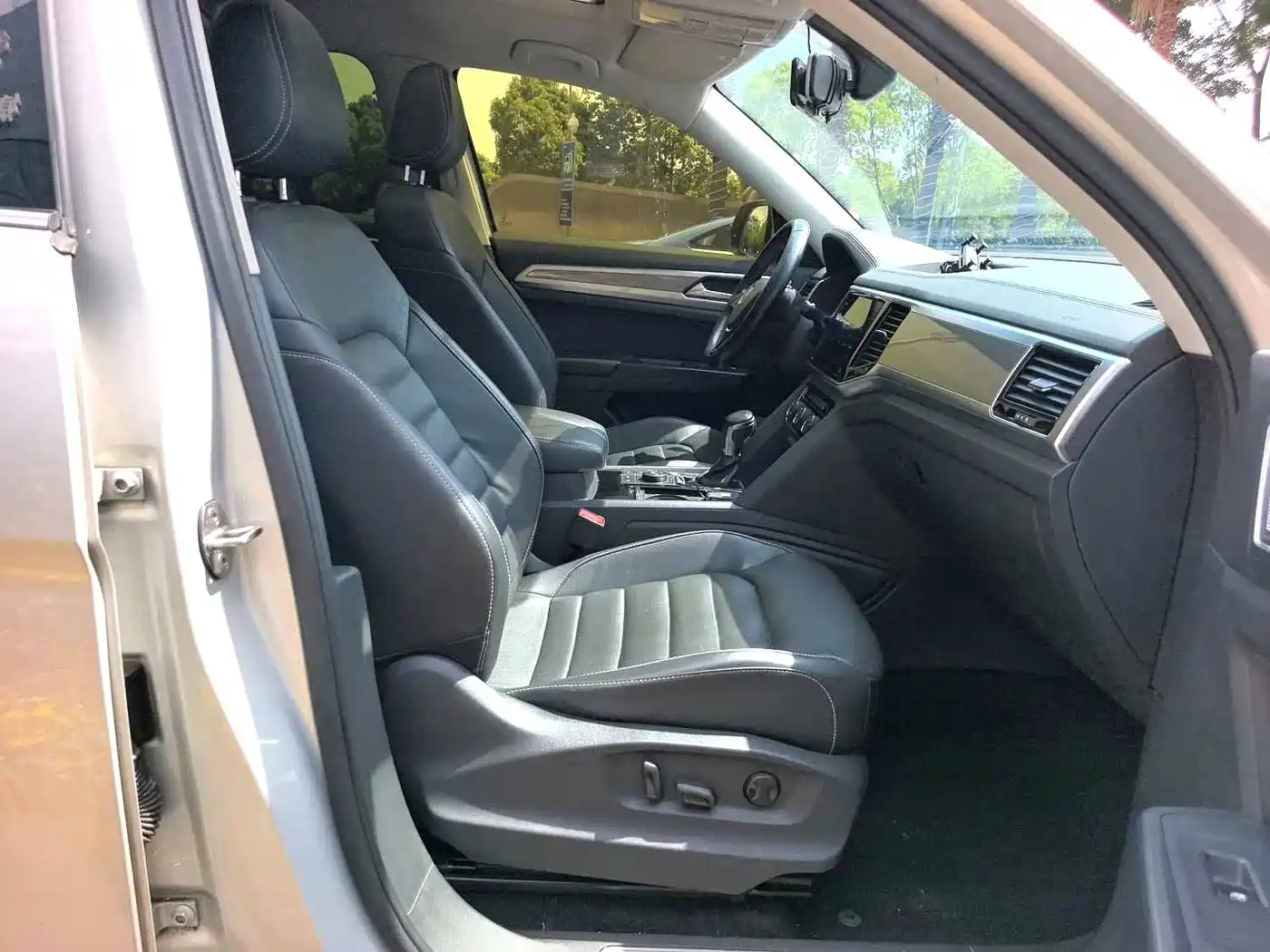 Volkswagen Teramont 2020 380TSI 4WD Luxury Edition China VI фото 10