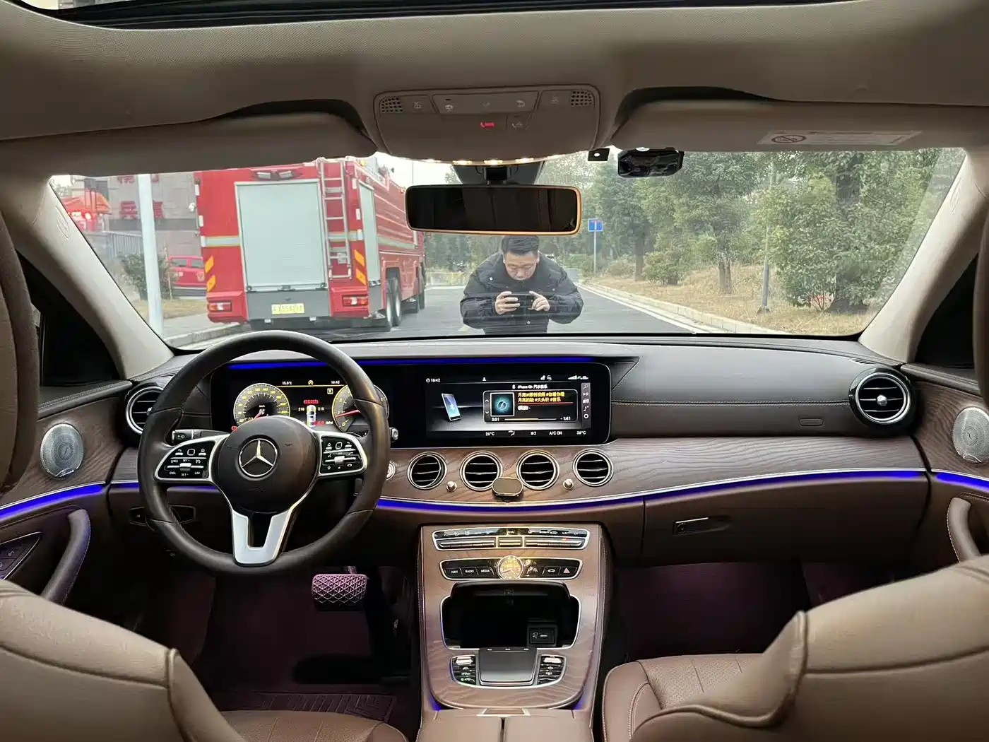 Mercedes-Benz E-Class 2020 E 300 L Luxury Model фото 5