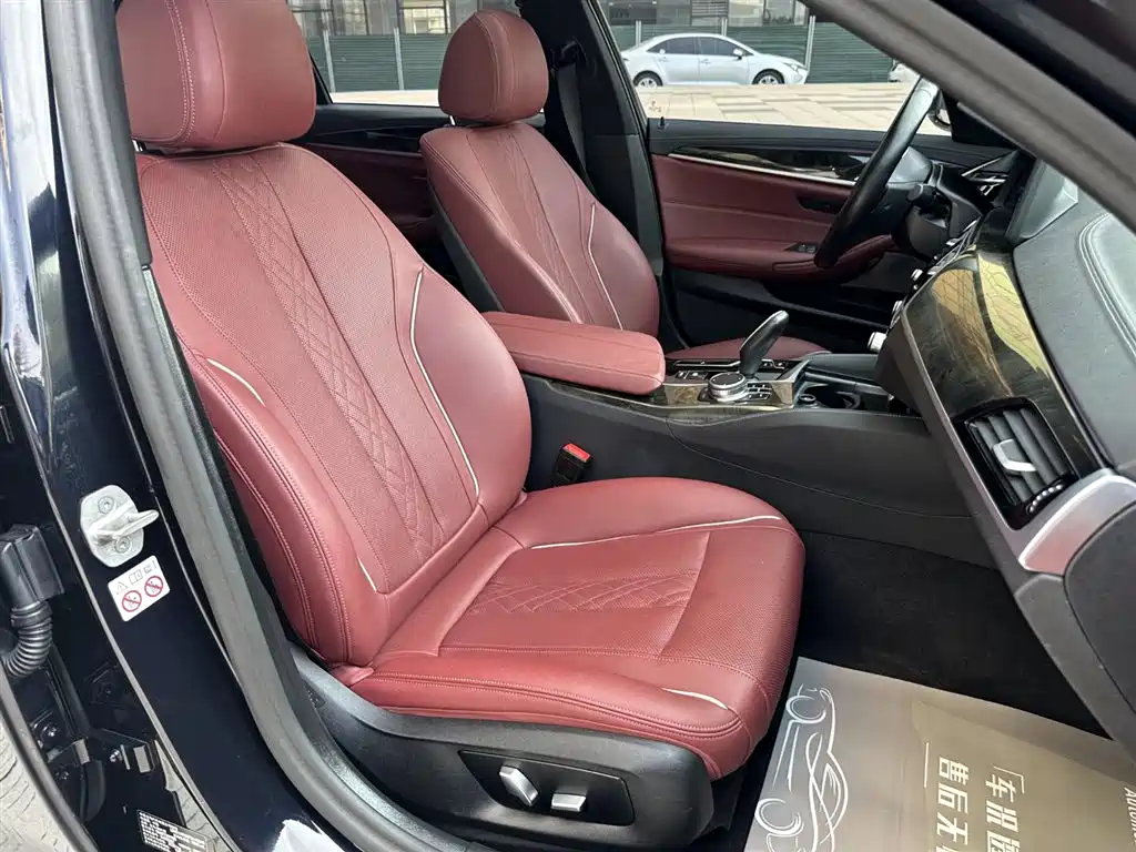 BMW 5 Series 2022 Model Second Facelift 525Li M Sport Package фото 17