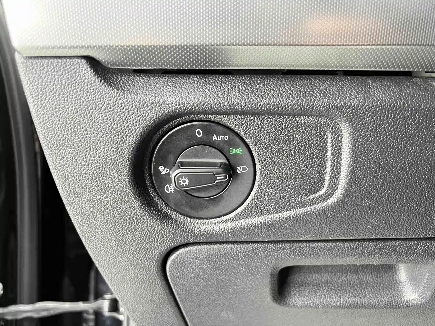 Volkswagen Passat 2021 Model 280TSI Business Edition фото 16