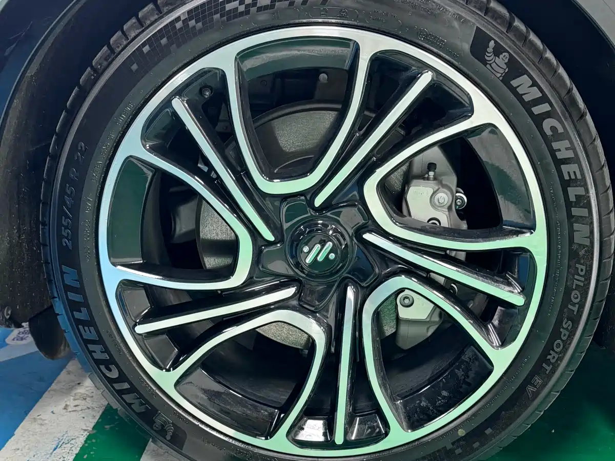 ZHIJI AUTOMOBILE ZHIJI LS7