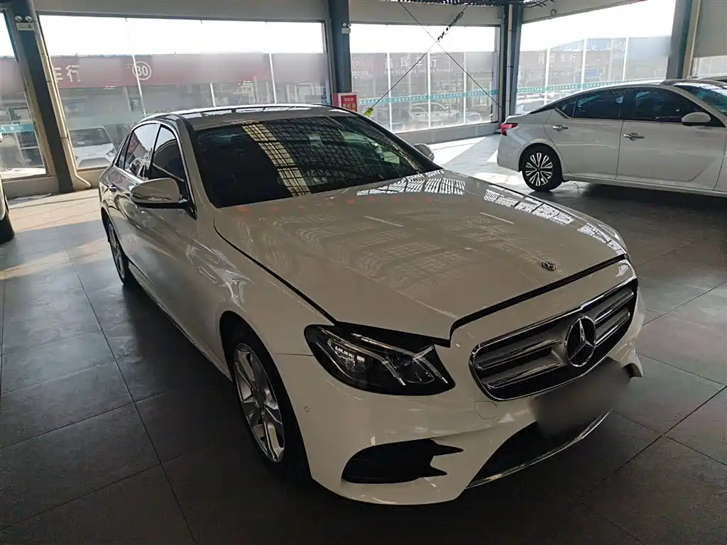 Mercedes-Benz E-Class 2016 E 200 L Sport Type фото 23