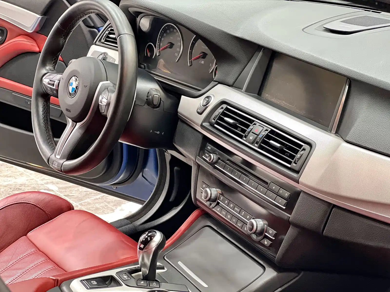 Фото 14 - BMW M5
