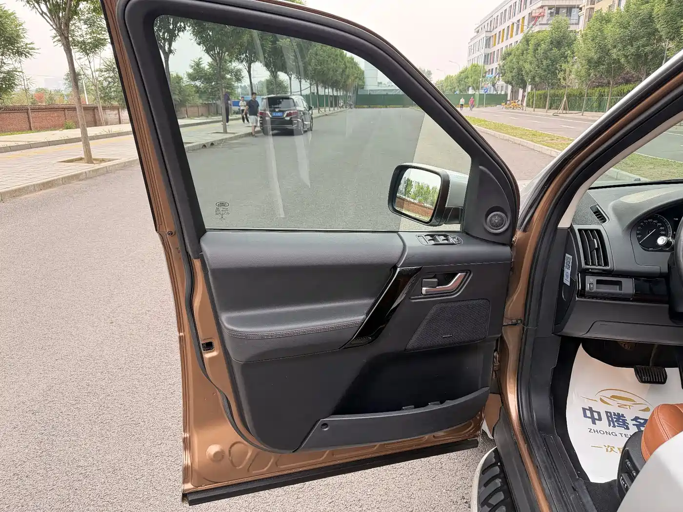 Land Rover Freelander 2 2015 2.0T Si4 HSE Luxury Collector's Edition фото 4