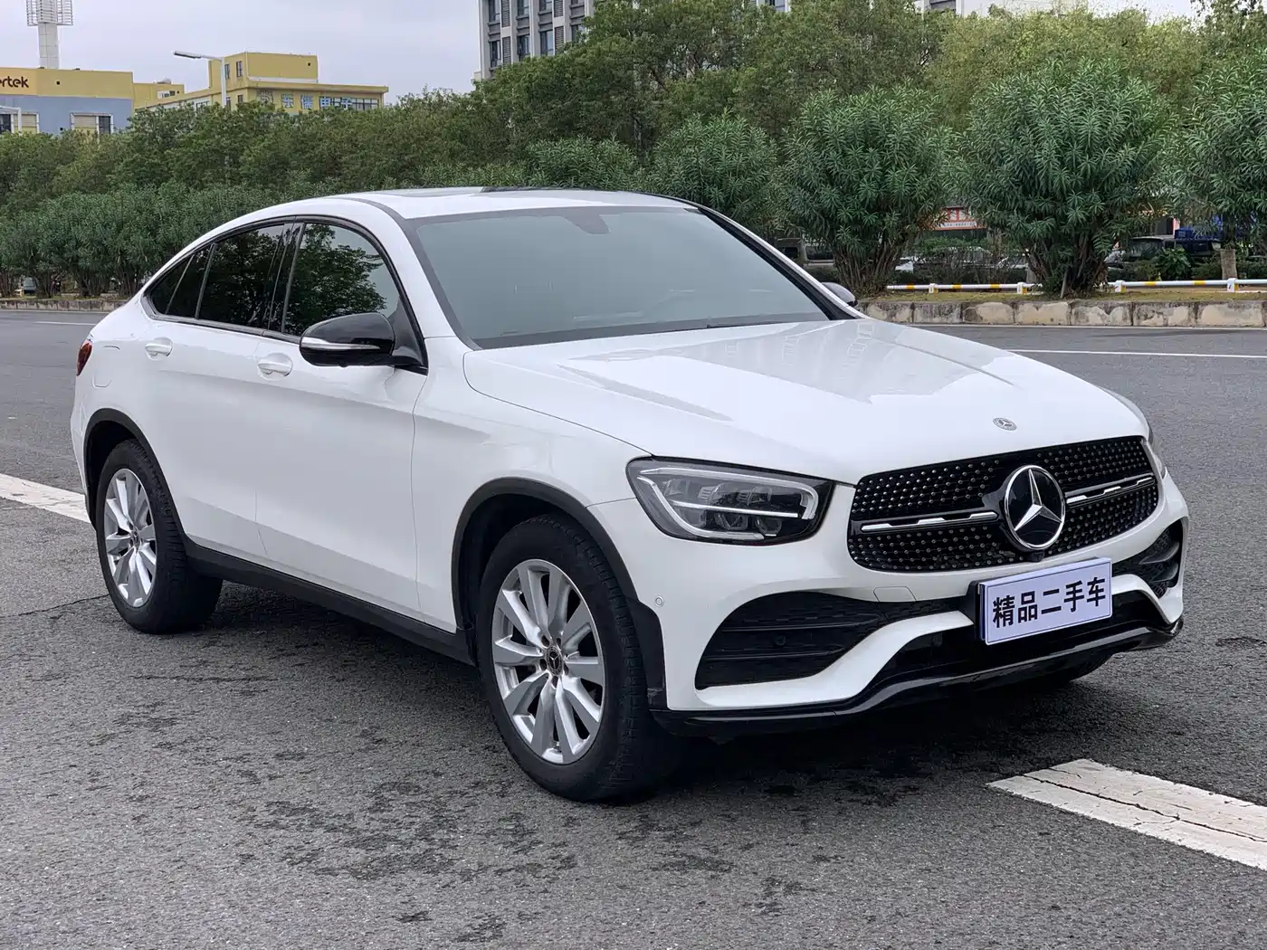 Mercedes-Benz GLC Coupe 2020 GLC 260 4MATIC Coupe SUV фото 3