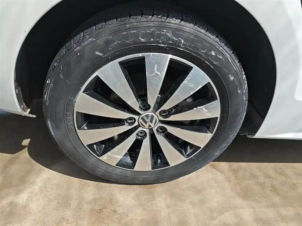Volkswagen Sagitar 2017 1.6L Automatic Comfort фото 26