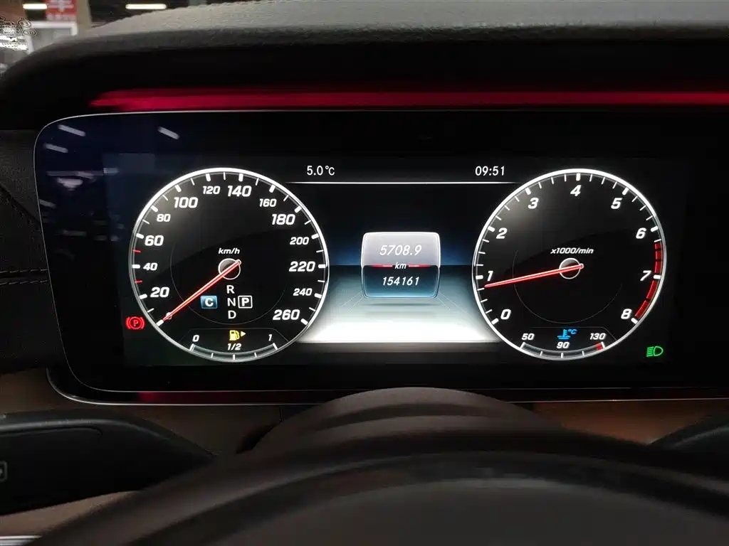 Mercedes-Benz E-Class 2016 E 300 L Fashion Type фото 4