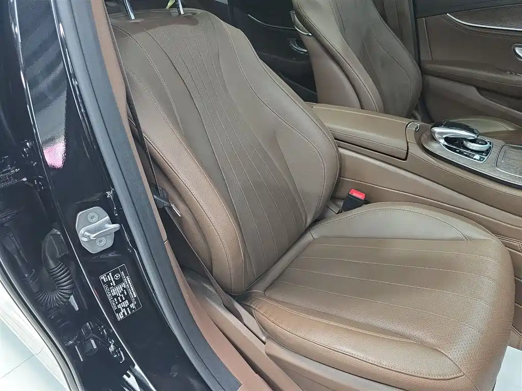 Mercedes-Benz E-Class 2018 Facelift E 300 L Luxury фото 20
