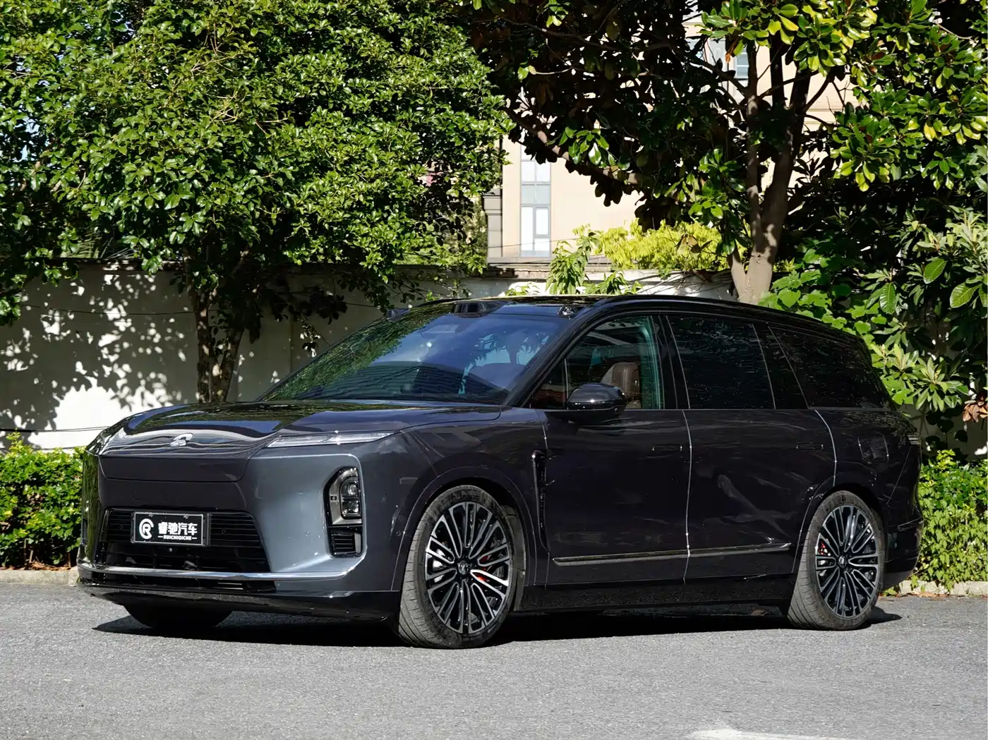 NIO ES8 2025