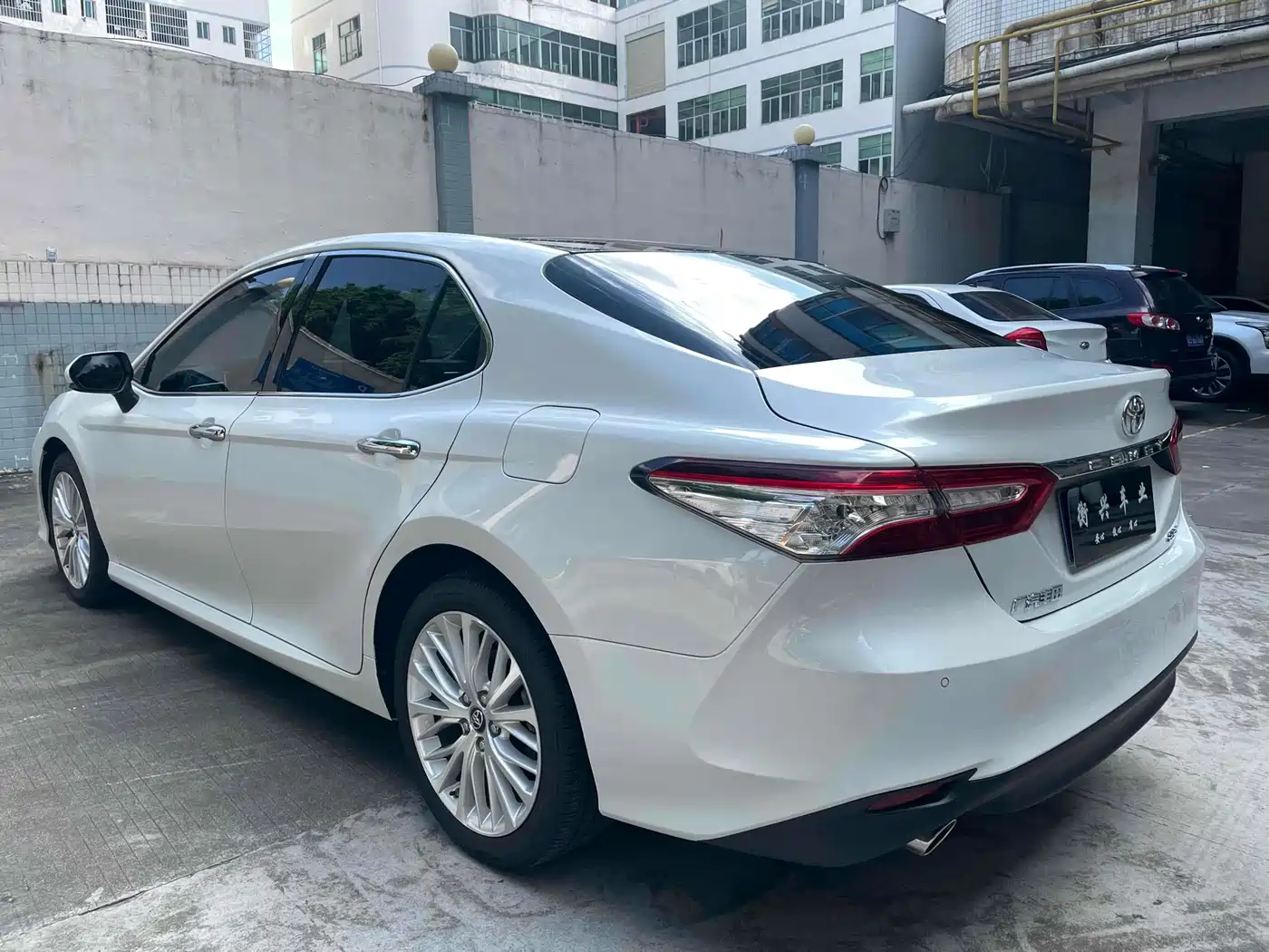 Toyota Camry 2021 2.5G Luxury Edition фото 8