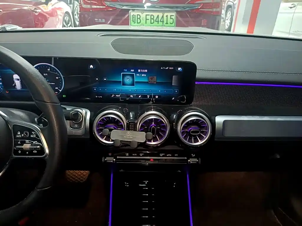 Фото 13 - Mercedes-Benz GLB