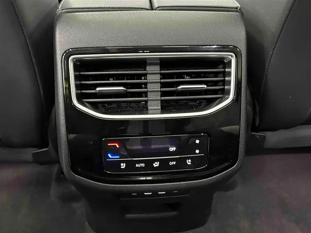 Volkswagen Talagon 2025 450TSI R-Line 6-Seater фото 16
