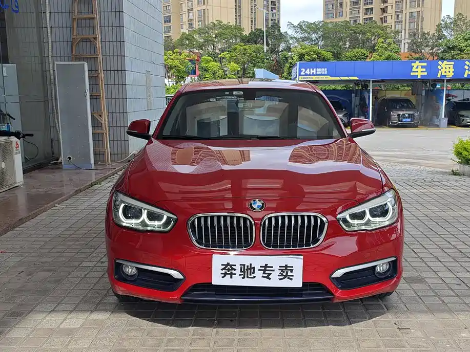 BMW 1 Series (Import) 2015 118i Urban Design Package фото 2
