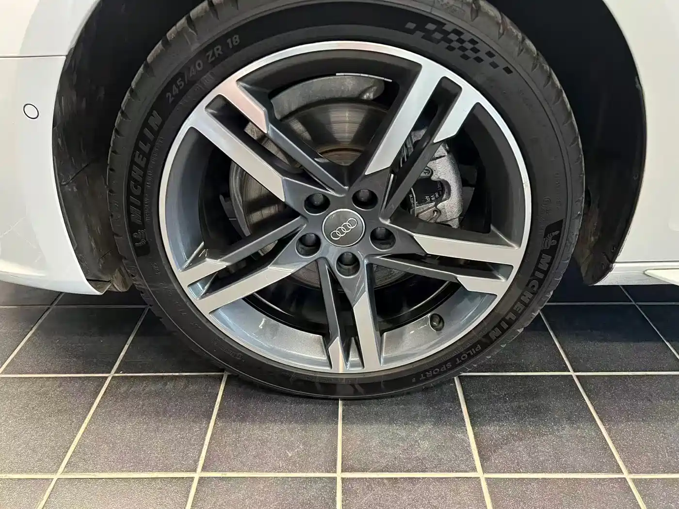 Audi A4L 2020 40 TFSI Luxury Dynamic фото 9