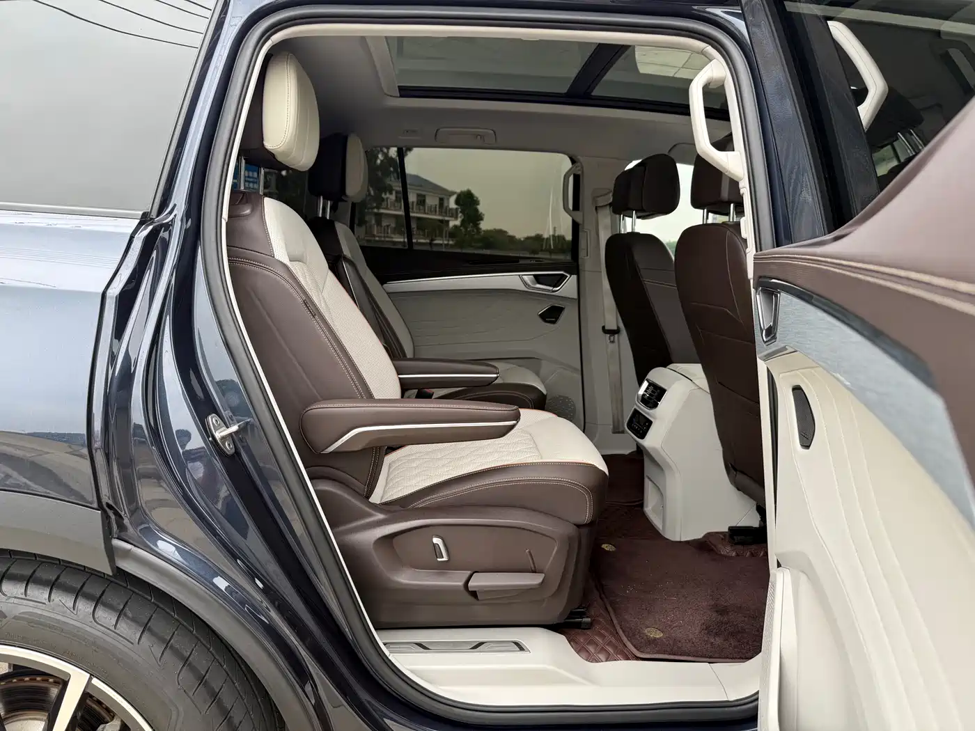 Volkswagen Talagon 2023 Facelift 530TSI 4WD Flagship Victory Pro Edition 6-Seater фото 16