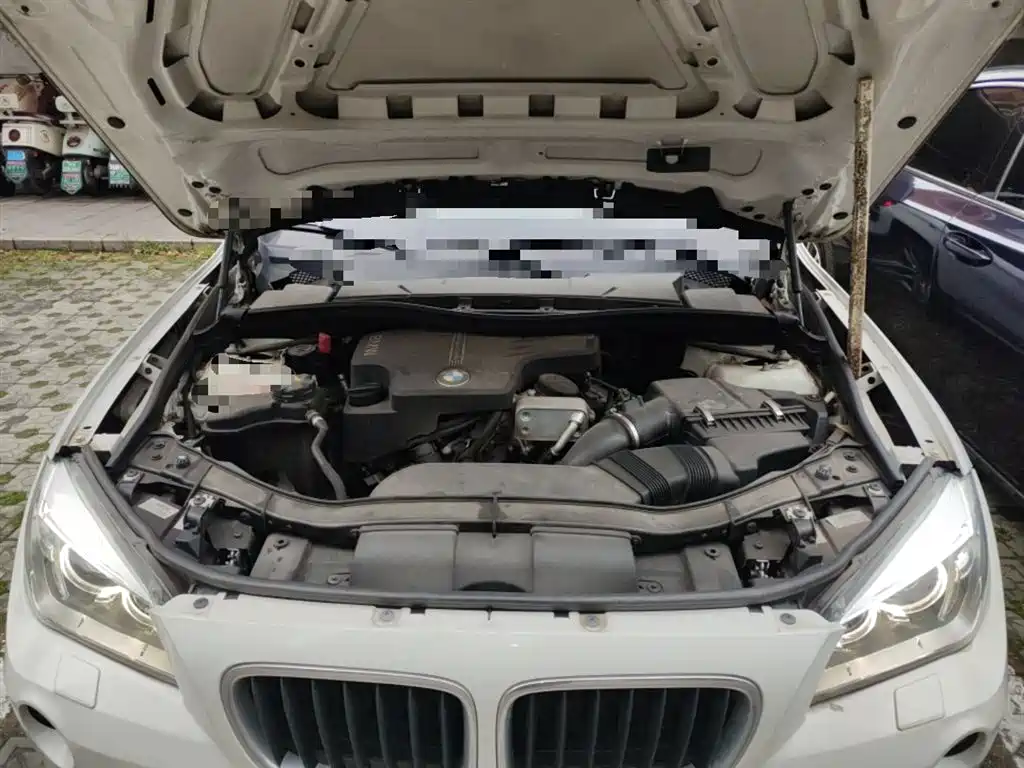 BMW X1 2014 sDrive18i Leading Edition фото 11