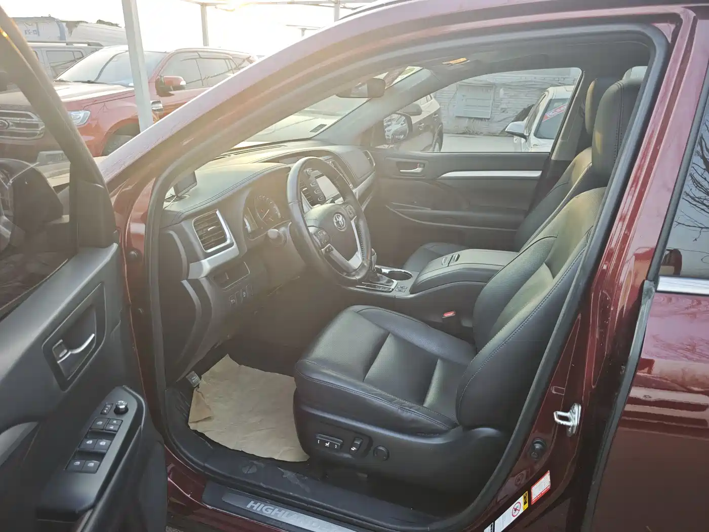 Toyota Highlander 2015 2.0T AWD Luxury Edition 7-seater фото 5