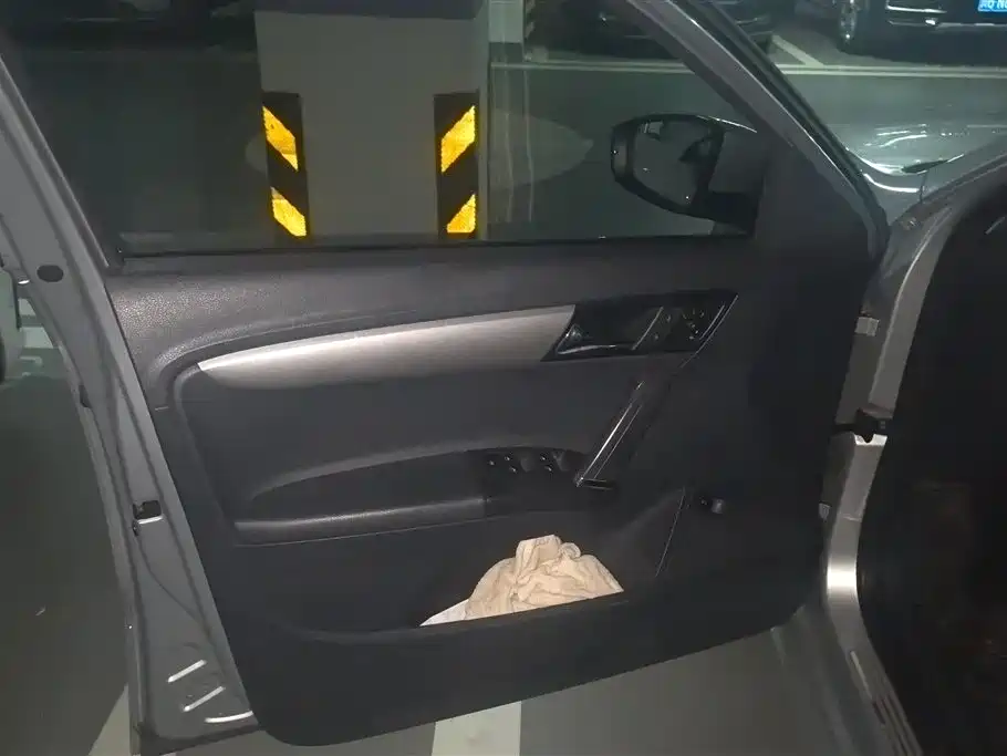 Volkswagen Lavida 2013 1.4TSI DSG Comfort Edition фото 7