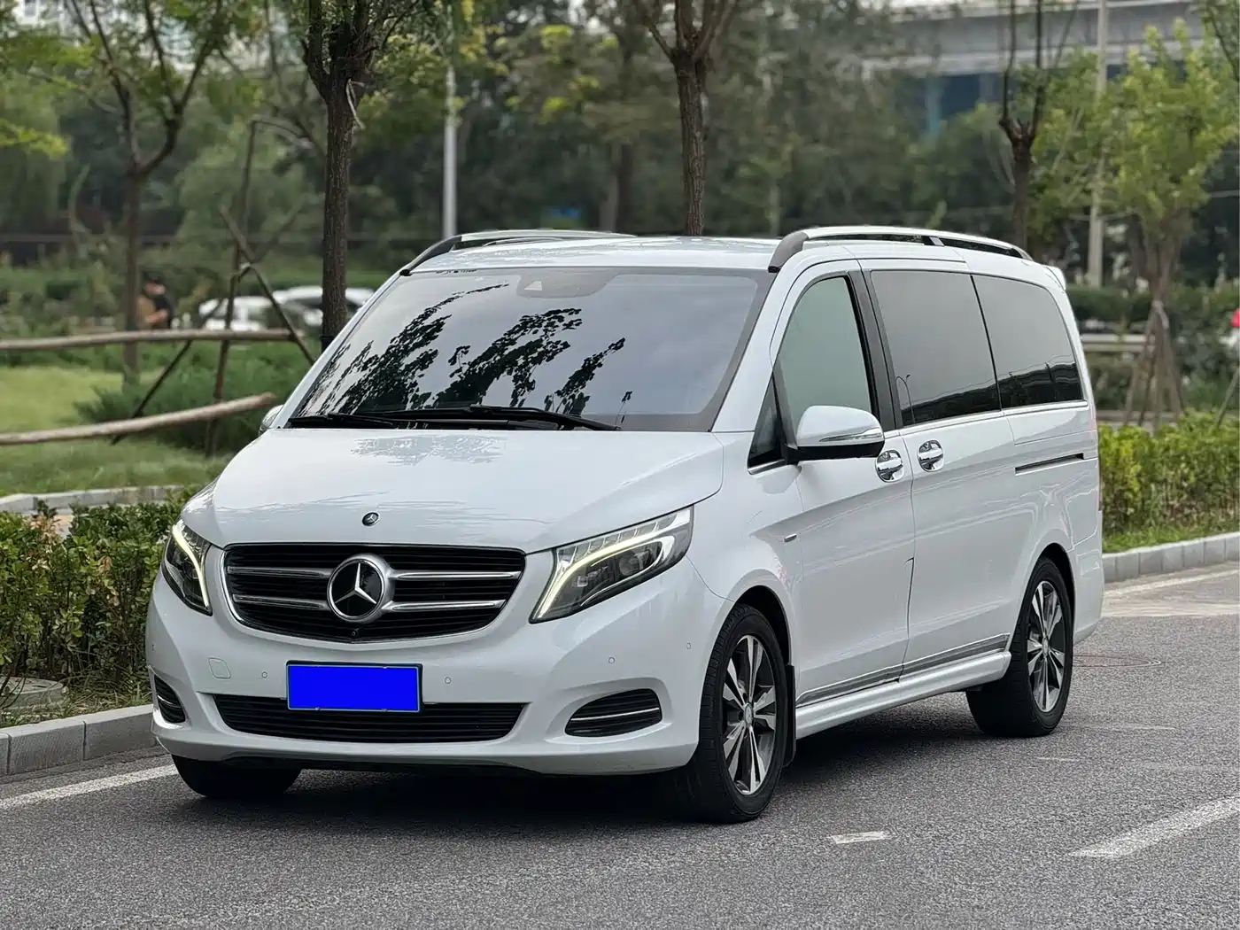 Mercedes-Benz V-Class 2017 Model V 260 Premium Edition