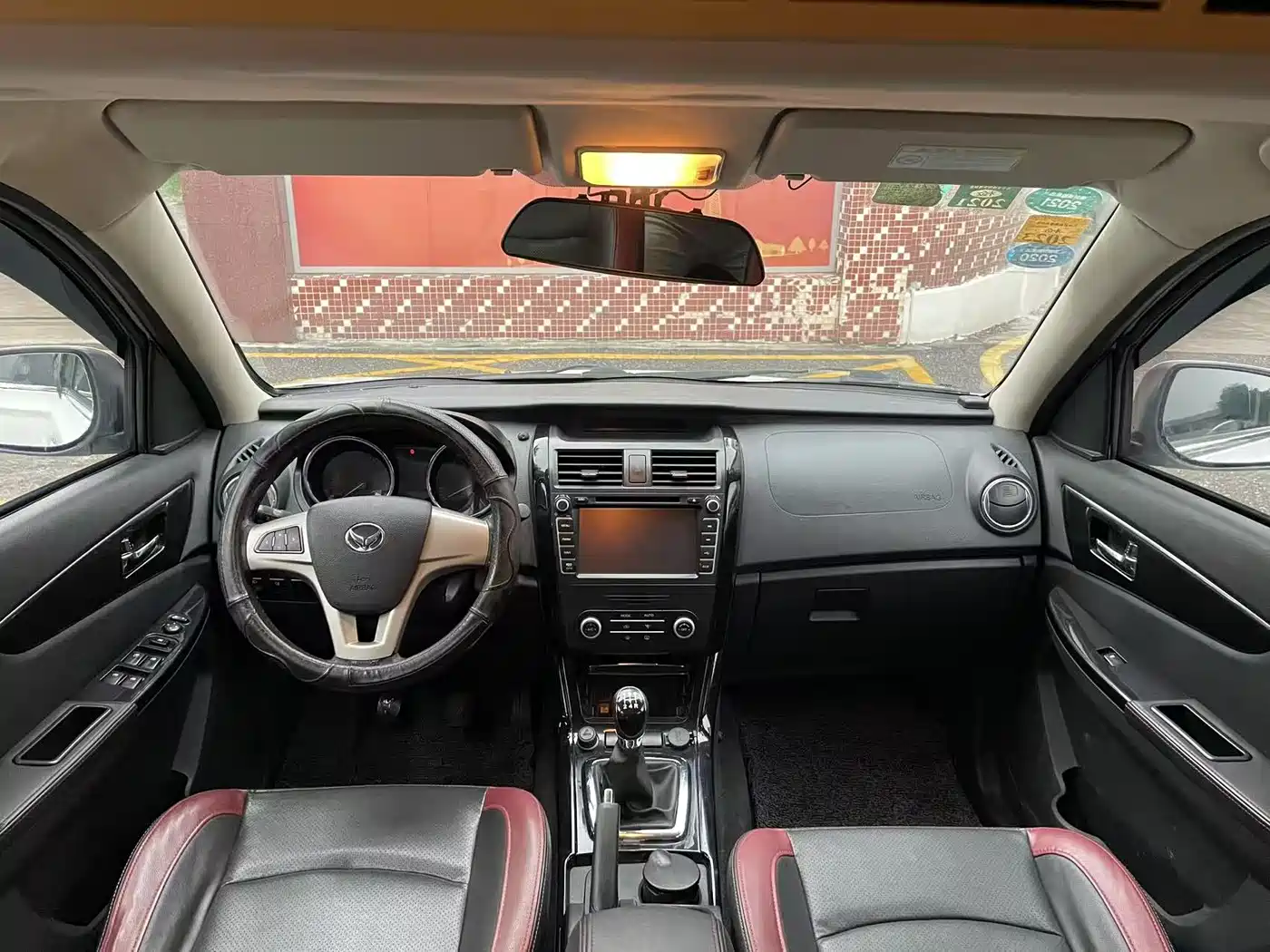 BAIC Huansu S3 2015 2015 1.5L Luxury (China V)