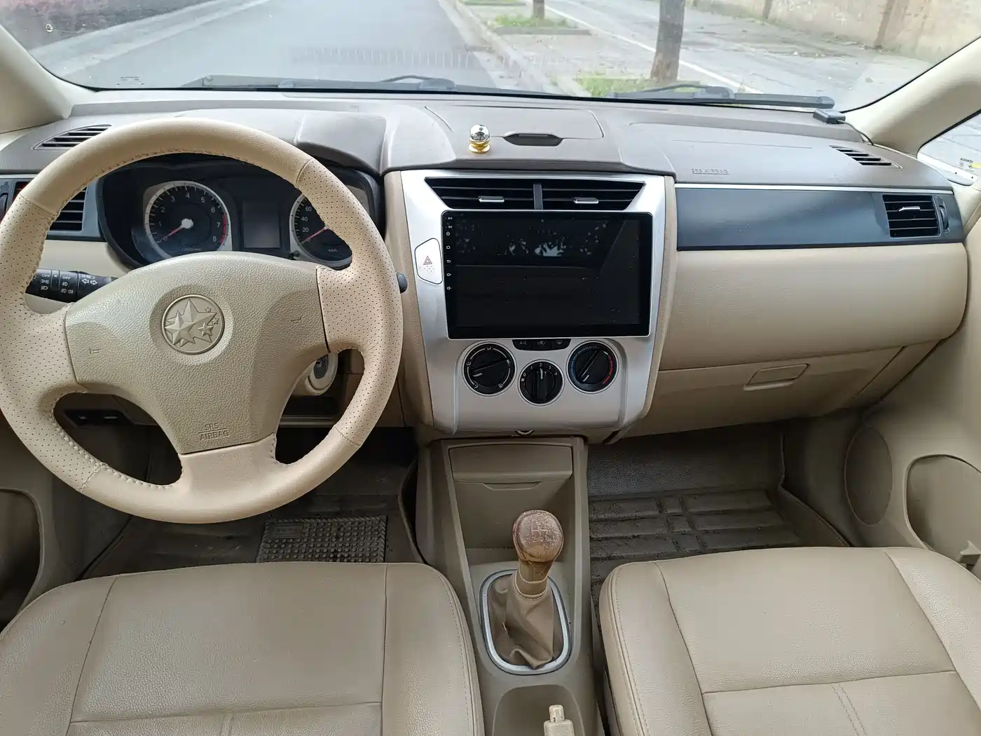 Venucia D50 2012 2012 1.6L Manual Premium Edition