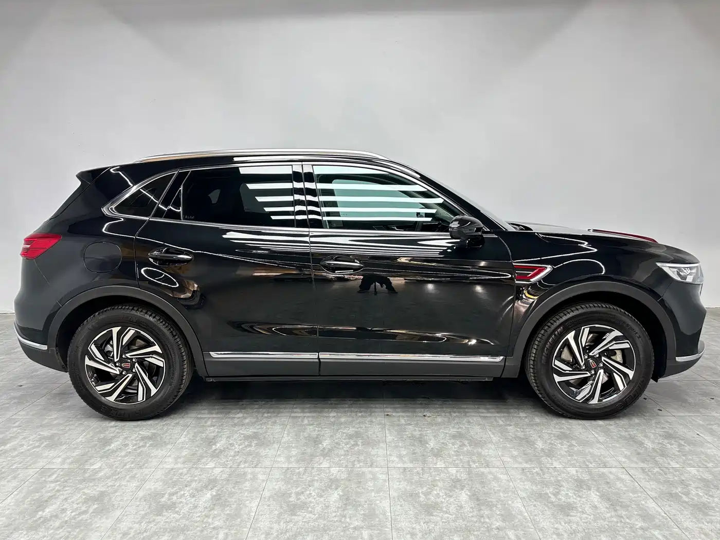 Hongqi HS5 2022 2.0T Smart Connect Premium Edition фото 9