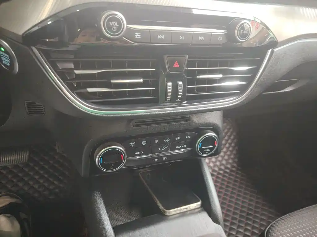 Фото 5 - Ford Focus