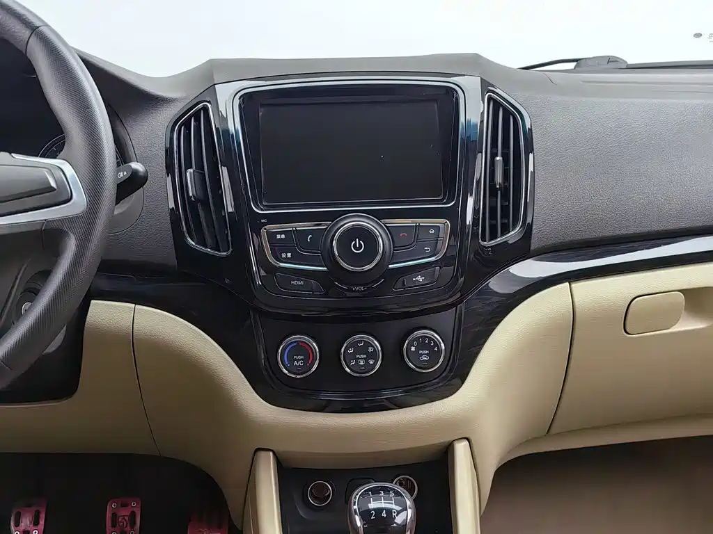 Baojun 730 2014 2014 1.5L Manual Comfort 7-seater