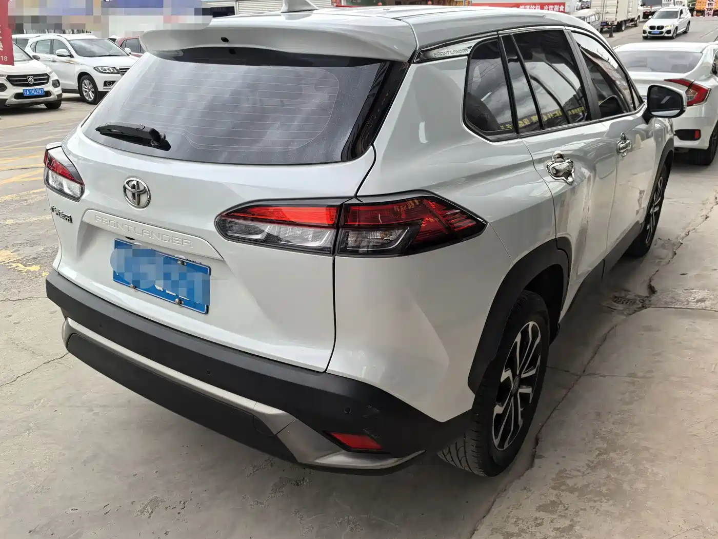 Toyota Frontlander 2022 2.0L CVT Luxury Edition фото 6