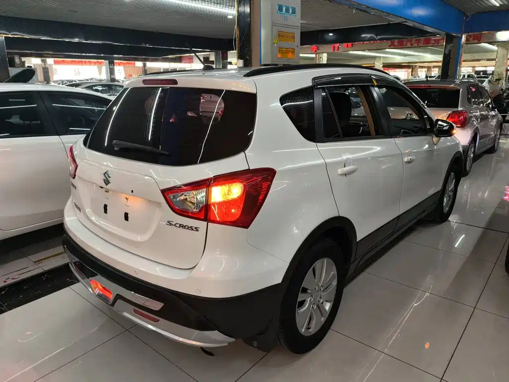 Suzuki SX4 S-Cross 2014 2014 1.6L CVT 2WD Progressive