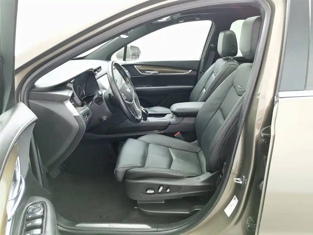 Cadillac XT5 2016 28T AWD Premium Model фото 10