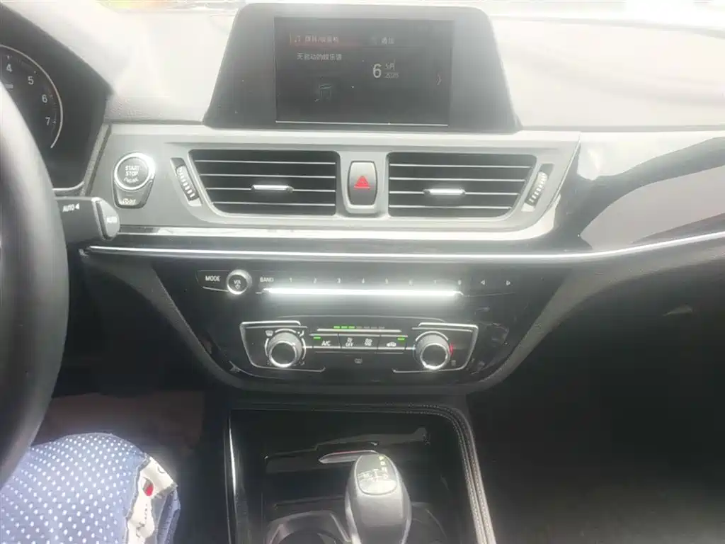 BMW 1 Series 2018 Facelift 118i Sport фото 20