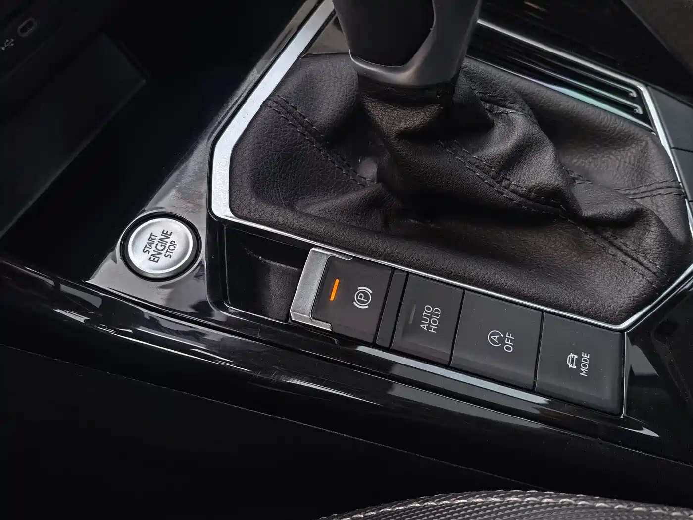 Volkswagen Tayron 2023 300TSI 2WD Luxury Plus Advanced Edition фото 18