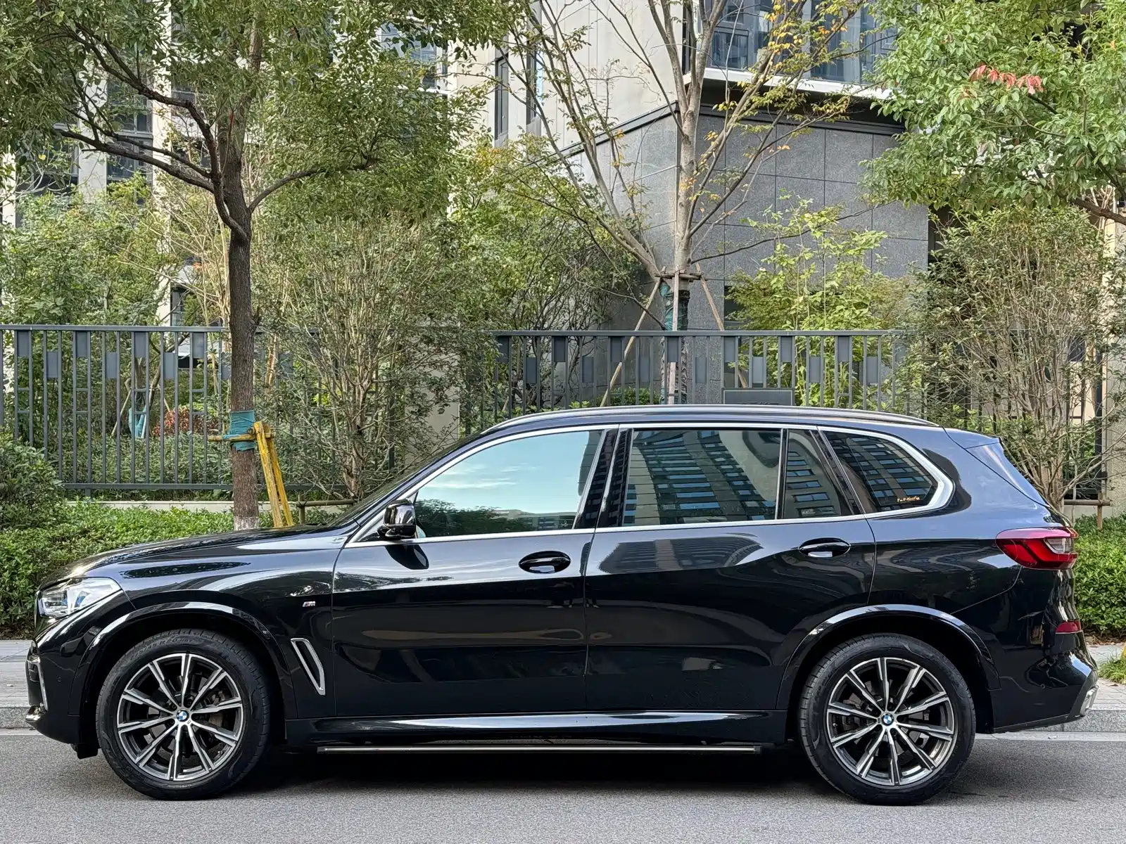Photo 3 - BMW X5