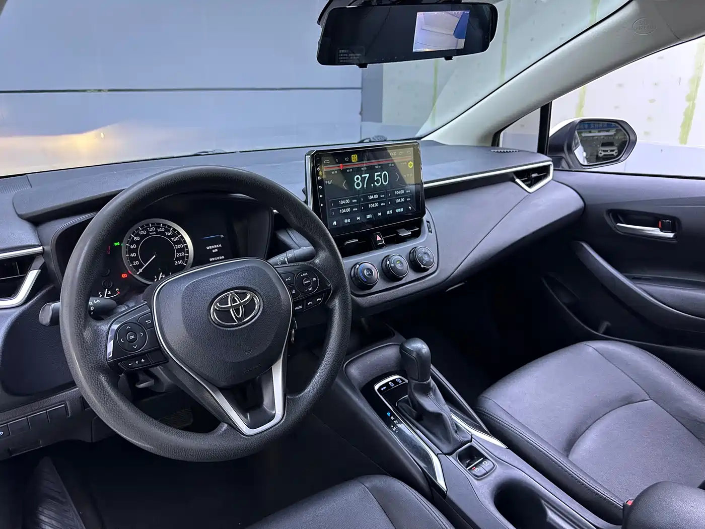 Toyota Corolla 2019 1.2T S-CVT GL Pioneer Edition фото 10