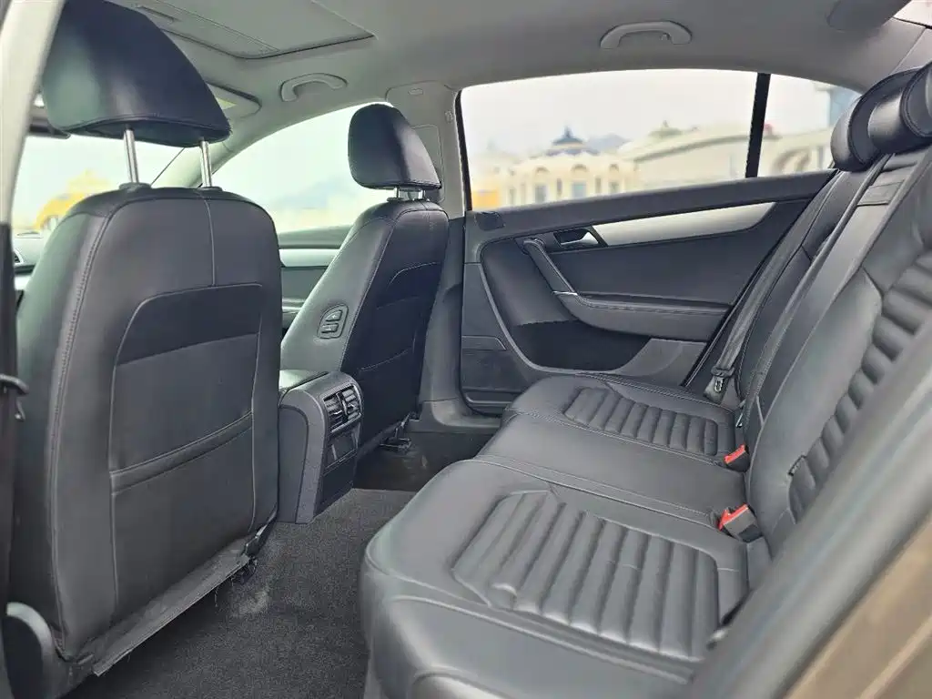 Volkswagen Magotan 2015 1.8TSI Leading фото 10